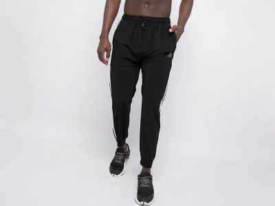 Лот: 20873567. Фото: 1. Брюки спортивные Adidas. Брюки, джинсы, шорты