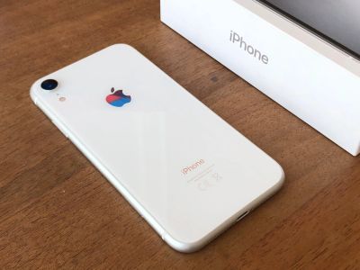 Лот: 16364227. Фото: 1. iPhone XR 64Gb. Идеальное состояние... Смартфоны