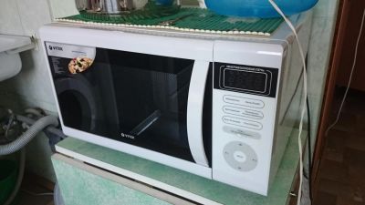 Лот: 4385687. Фото: 1. Микроволновка Vitek vt-1682 электрон... Микроволновки, мини-печи
