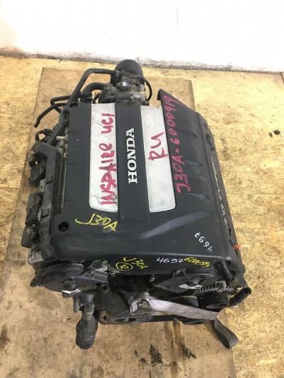 Лот: 10994629. Фото: 1. Двигатель Honda Inspire UC1 J30A. Двигатель и элементы двигателя