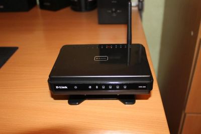Лот: 3445205. Фото: 1. Маршрутизатор D-link Dir-300. Маршрутизаторы (роутеры)