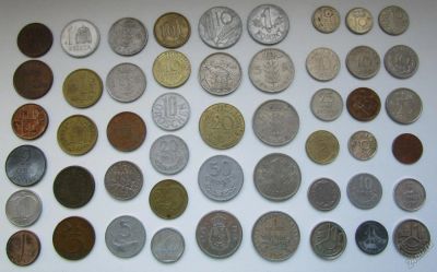 Лот: 5815245. Фото: 1. 50 иностранных монет без повторов. Наборы монет