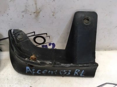 Лот: 21711742. Фото: 1. брызговик Hyundai Accent LC, LC2. Двигатель и элементы двигателя