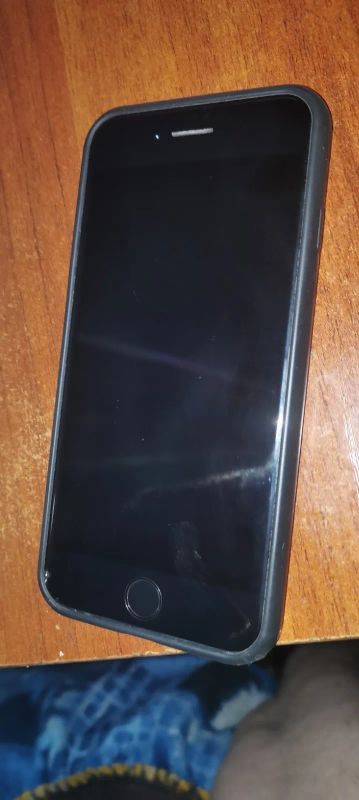 Лот: 20282958. Фото: 1. Iphone se 2020. Смартфоны