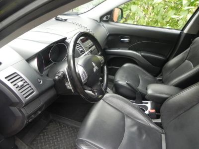 Лот: 3244849. Фото: 1. Продам Mitsubishi Outlander XL. Автомобили
