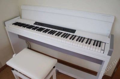 Лот: 2179804. Фото: 1. Японское пианино KORG LP-350 белое. Клавишные