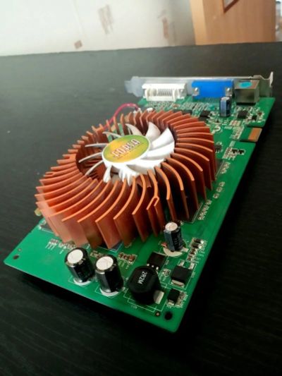 Лот: 13994369. Фото: 1. Видеокарта Forsa GeForce 8600... Видеокарты