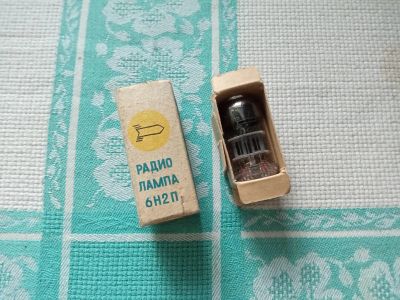 Лот: 23516068. Фото: 1. Электронная радиолампа 6Н2П (1... Электронные лампы