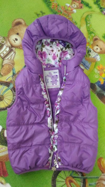 Лот: 11537925. Фото: 1. Жилет Sweet berry beby. Верхняя одежда