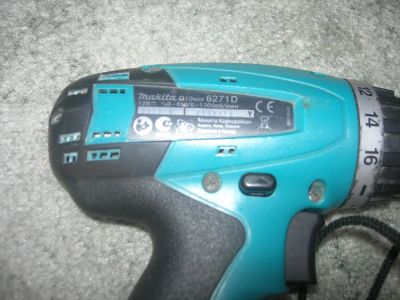 Лот: 10174806. Фото: 1. Дрель-шуруповёрт Makita 6271d. Электроинструмент