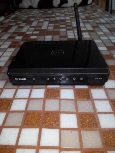 Лот: 10316887. Фото: 1. Wi-fi роутер D-LINK DIR 300 (только... Маршрутизаторы (роутеры)