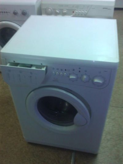 Лот: 3336478. Фото: 1. Стиральная машина Indesit W84TX... Стиральные машины