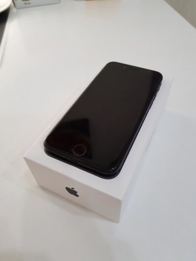 Лот: 12714464. Фото: 1. Iphone 7 32Gb. Смартфоны