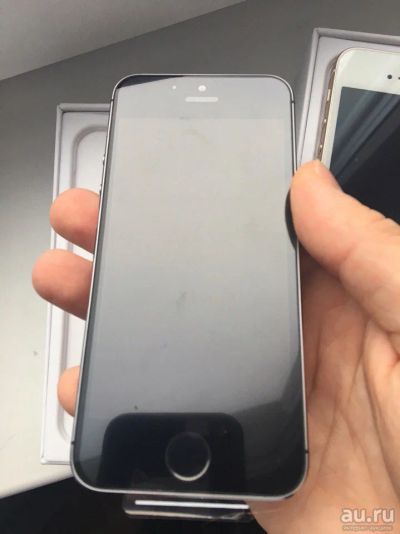 Лот: 8853201. Фото: 1. iPhone 5s Space Gray. Кнопочные мобильные телефоны