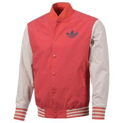 Лот: 7284364. Фото: 1. Куртка adidas размер s. Легкие куртки, толстовки