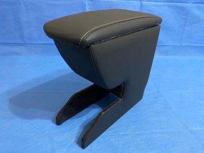 Лот: 17589129. Фото: 1. Подлокотник Toyota Ractis 2005-2010г... Салон