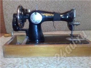 Лот: 328483. Фото: 1. Швейная машина. Другое (домашний быт)