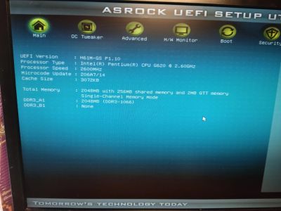 Лот: 18860177. Фото: 1. Материнская плата ASRock H61M-GS. Материнские платы