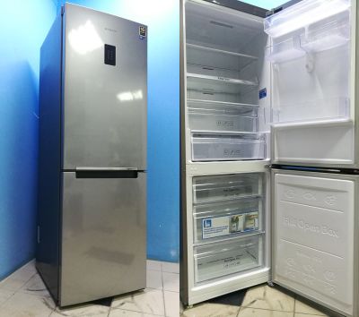 Лот: 11595587. Фото: 1. Холодильник Samsung rb29fermdsa... Холодильники, морозильные камеры