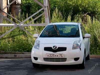 Лот: 1076777. Фото: 1. продаю toyota vitz 2005г. Автомобили