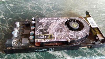 Лот: 10103888. Фото: 1. GeForce 9800 GT 512 Mb. Видеокарты