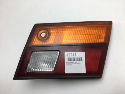 Лот: 20391941. Фото: 1. Вставка багажника Nissan Sunny... Кузов