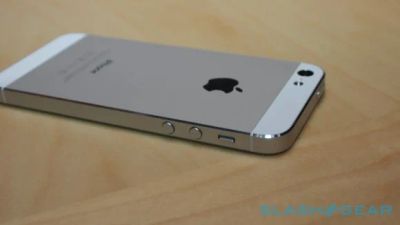 Лот: 4020271. Фото: 1. Iphone 5 + ништячки + новые чехлы. Смартфоны