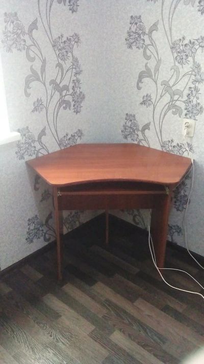 Лот: 15276789. Фото: 1. Компьютерный стол. Компьютерные и письменные столы