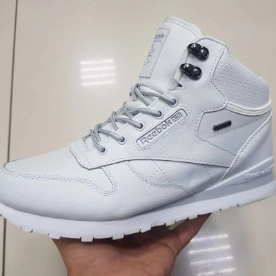 Лот: 16802593. Фото: 1. Кроссовки Reebok classic зимние... Кеды, кроссовки, слипоны