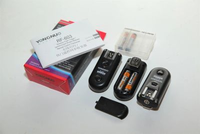 Лот: 3359237. Фото: 1. Радиосинхронизатор Yongnuo RF-603. Вспышки, осветители, рассеиватели
