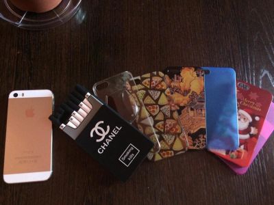 Лот: 9850715. Фото: 1. iPhone 5s GOLD 64GB. Смартфоны