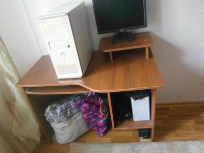 Лот: 8910319. Фото: 1. Стол компьютерный. Компьютерные и письменные столы