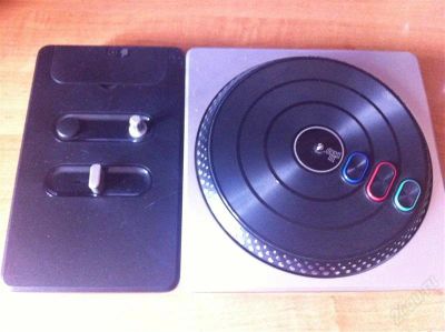 Лот: 1986349. Фото: 1. DJ HERO XBOX 360. Игры для консолей