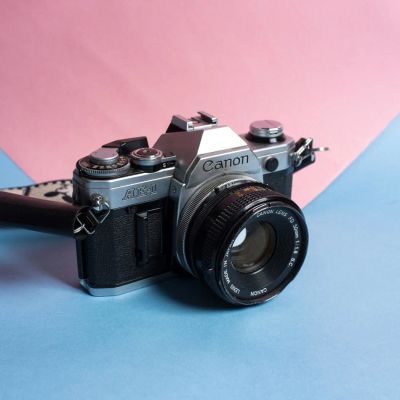 Лот: 10873089. Фото: 1. Canon AE-1. Плёночные зеркальные