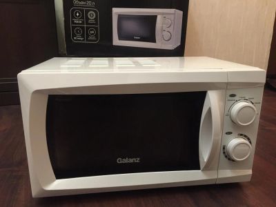 Лот: 11383644. Фото: 1. Новая микроволновка Galanz MOG-2002M. Микроволновки, мини-печи