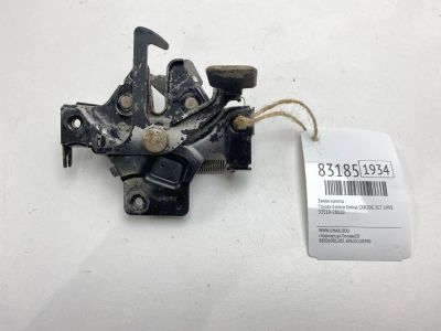 Лот: 21741225. Фото: 1. Замок капота Toyota Estima Emina... Двигатель и элементы двигателя