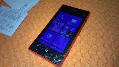 Лот: 5120511. Фото: 1. Lumia 720 красный, разбито стекло. Смартфоны