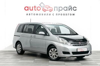 Лот: 19058713. Фото: 1. Toyota ISis, I Рестайлинг 1.8... Автомобили