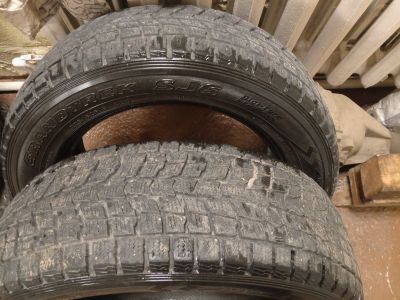 Лот: 25743862. Фото: 1. Шины зимние Dunlop 2 шт. Шины