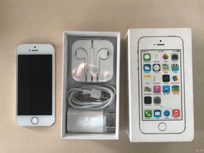 Лот: 13019722. Фото: 1. Iphone 5s Gold, 16Gb, Touch. Смартфоны