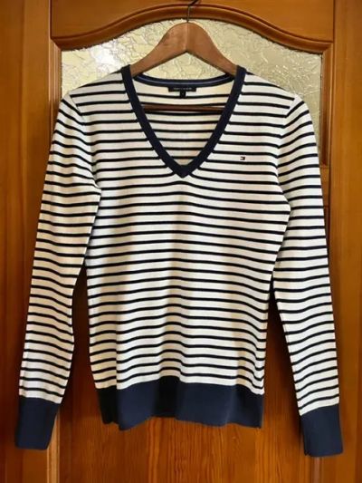 Лот: 20188235. Фото: 1. Пуловер Tommy Hilfiger. Свитеры, толстовки, худи