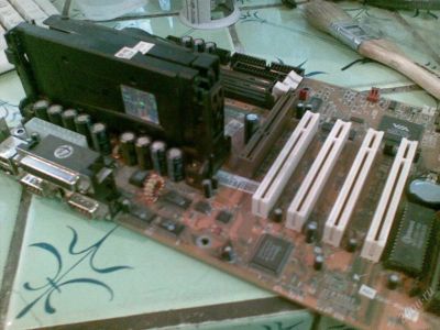 Лот: 59955. Фото: 1. Плата Slot1+Проц Celeron 433 рабочие. Материнские платы