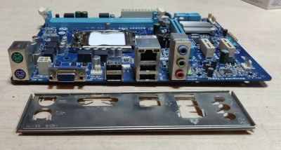 Лот: 19939886. Фото: 1. Мат. плата Gigabyte GA-H61M-S1... Материнские платы