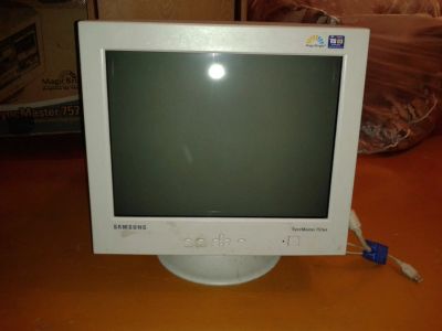 Лот: 5070273. Фото: 1. Отличный плоский ЭЛТ монитор 17... ЭЛТ-мониторы