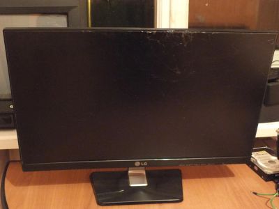 Лот: 8238806. Фото: 1. Монитор LG IPS237L (разбитая матрица... ЖК-мониторы