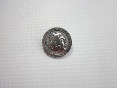Лот: 14930101. Фото: 1. Значки "Херсонес" (2 шт). Цена... Сувенирные