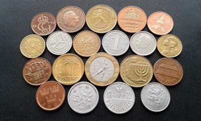 Лот: 11058185. Фото: 1. 20 иностранных монет - одним лотом... Наборы монет