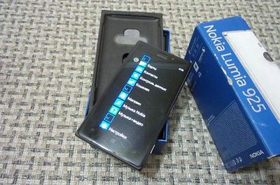 Лот: 5755904. Фото: 1. Nokia Lumia 925 LTE черный, возможен... Смартфоны
