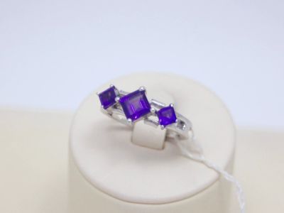 Лот: 14751358. Фото: 1. СЕРЕБРЯНОЕ КОЛЬЦО С АМЕТИСТОМ... Кольца, перстни