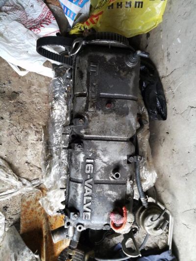 Лот: 11297327. Фото: 1. Двигатель Mazda Familia B5 моновпрыск. Двигатель и элементы двигателя